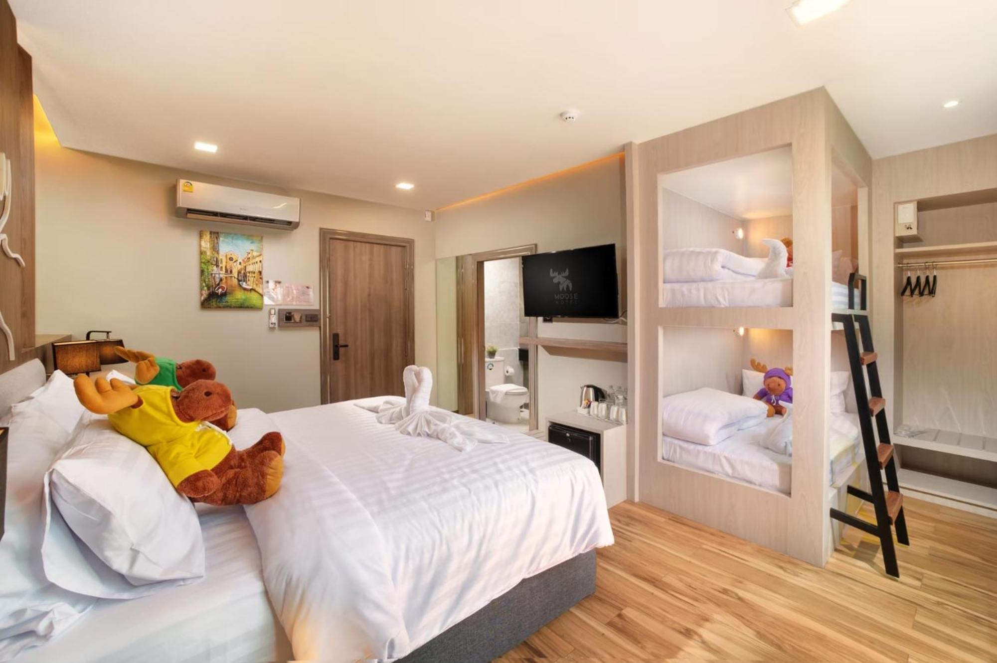 Отель Moose Chiangmai Чиангмай